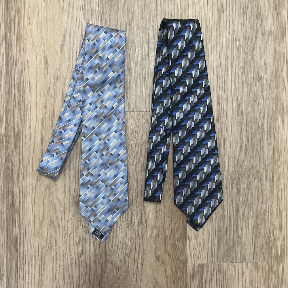 Van Heusen Men’s Silk Necktie Lot of 2 Blue Geometric Pattern Ties